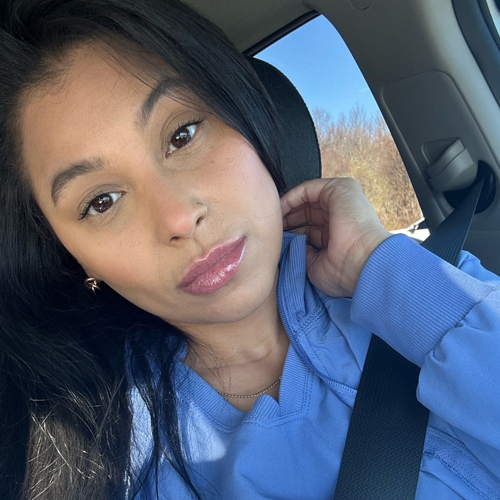 Meet your Posher, Dee